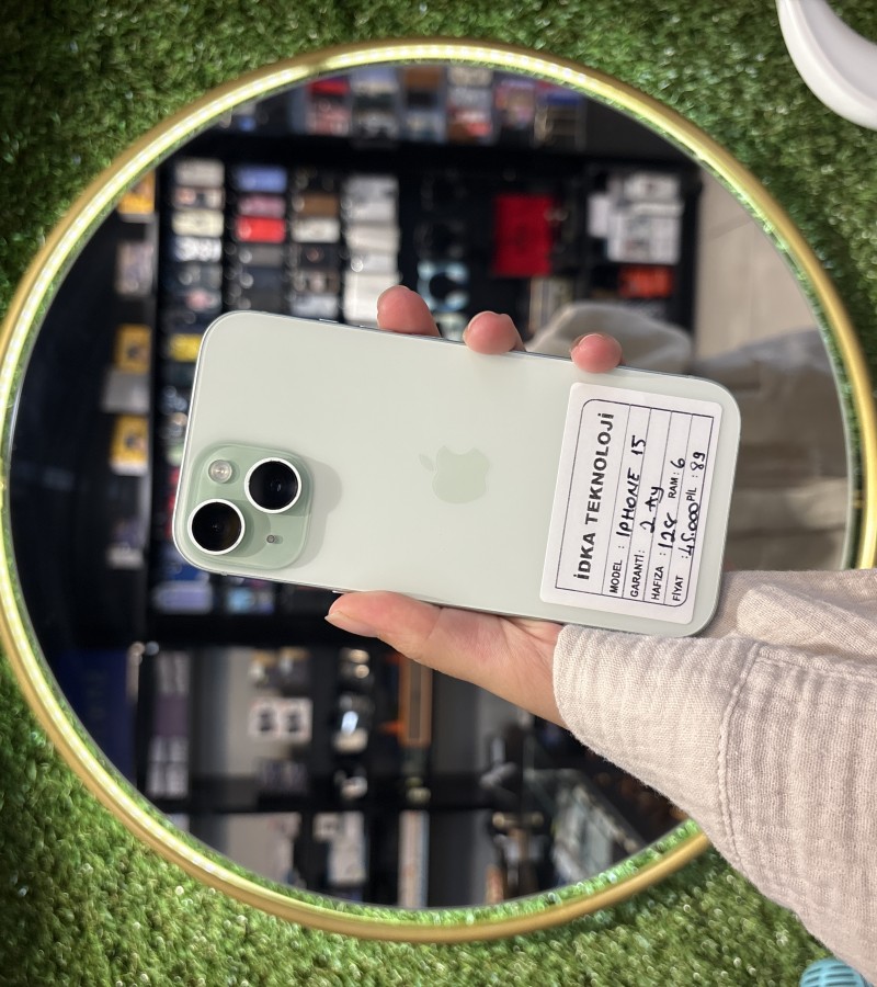 Apple iPhone 15