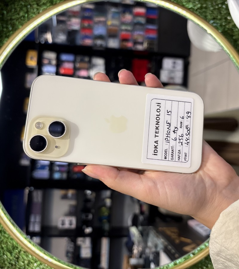 Apple iPhone 15