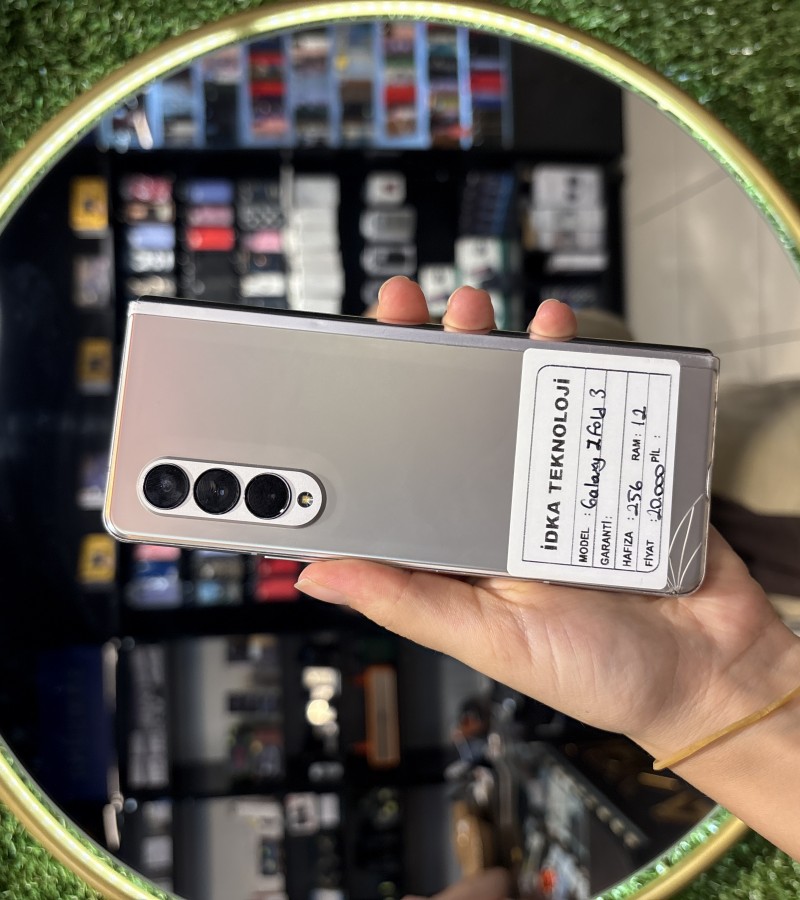 Samsung Galaxy Z Fold 3