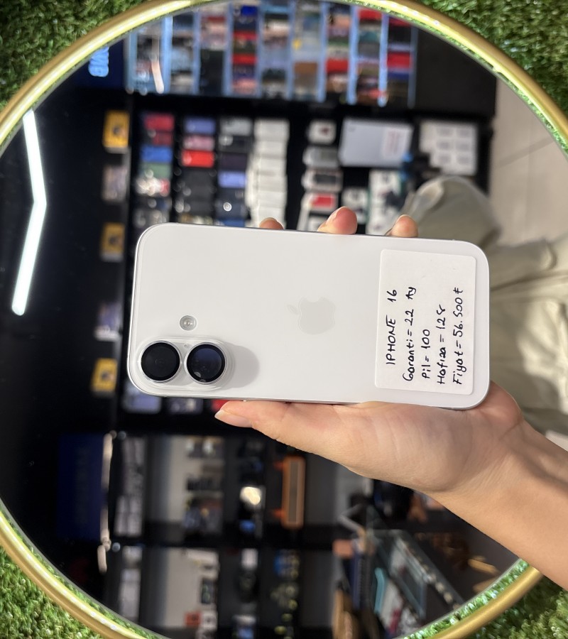 Apple iPhone 16