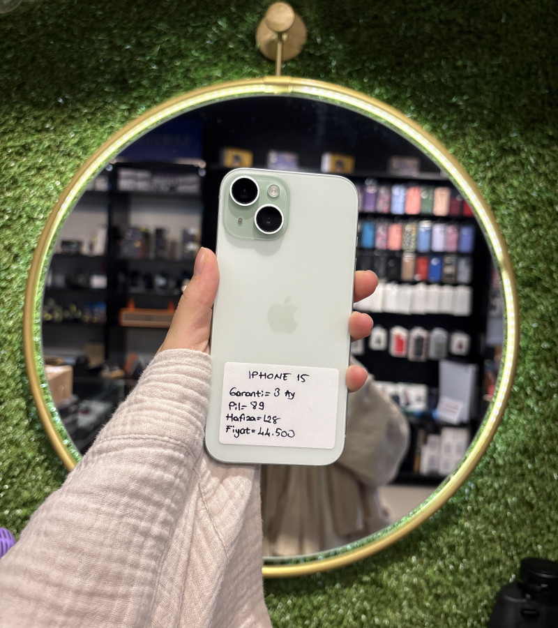 Apple iPhone 15
