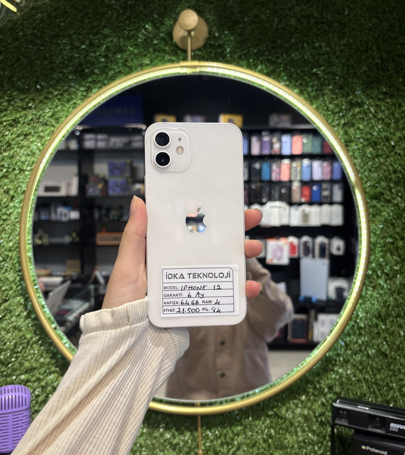 Apple iPhone 12